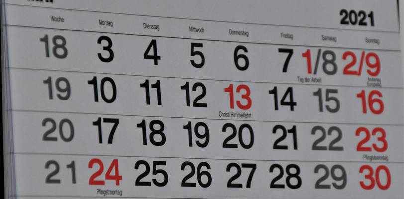 Calendar showing 5-day rent grace period highlighted